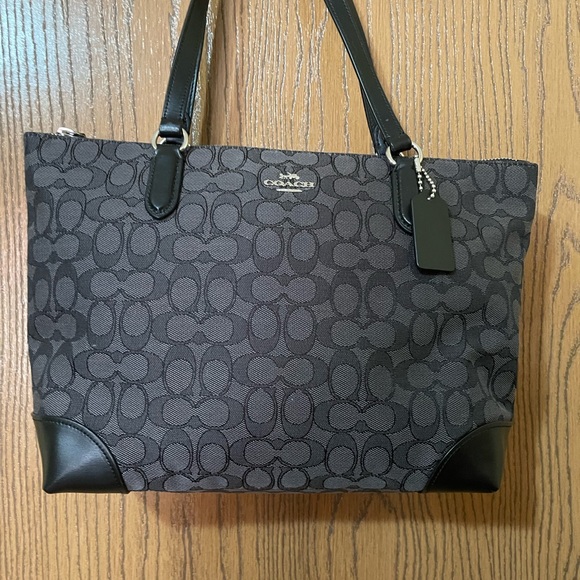 Coach Zip Top Tote In Signature Jacquard - Picture 2 of 7